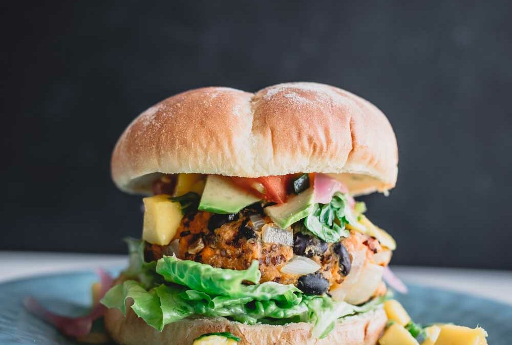 BLACK-BEAN-CHEESEBURGER