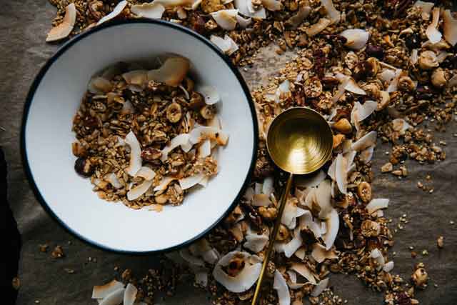 GRANOLA OHNE ZUCKER